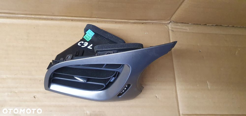Kratka nawiewu powietrza lewy przód Citroen C3 II 96857498ZD - 2