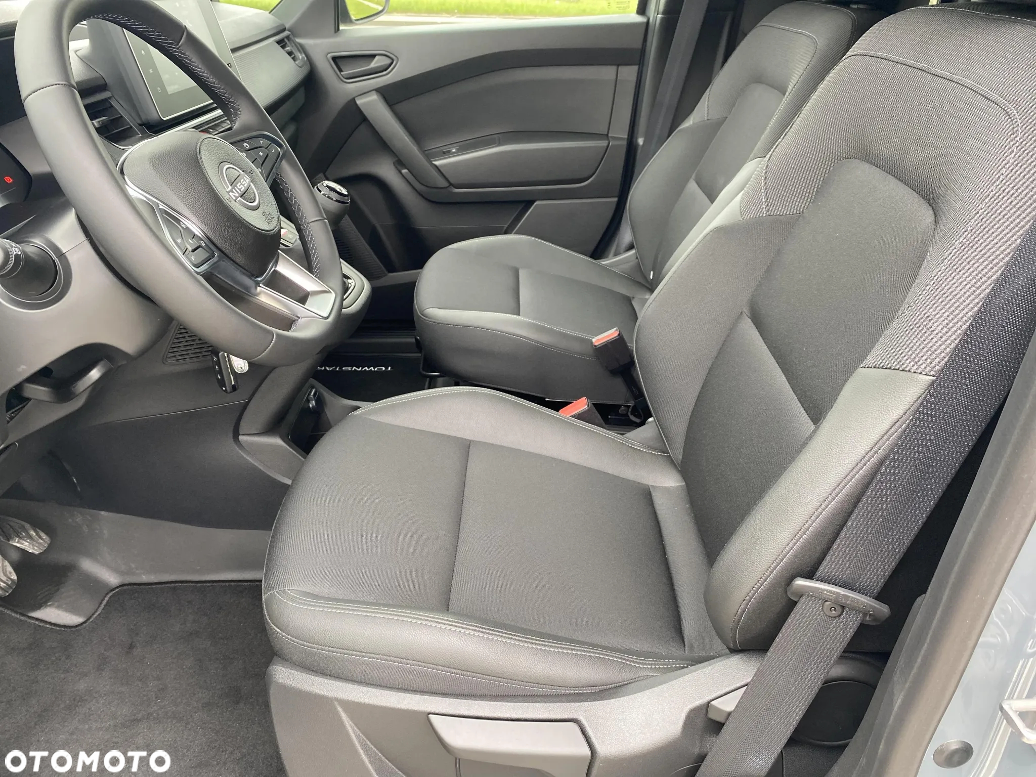 Nissan TOWNSTAR - 11