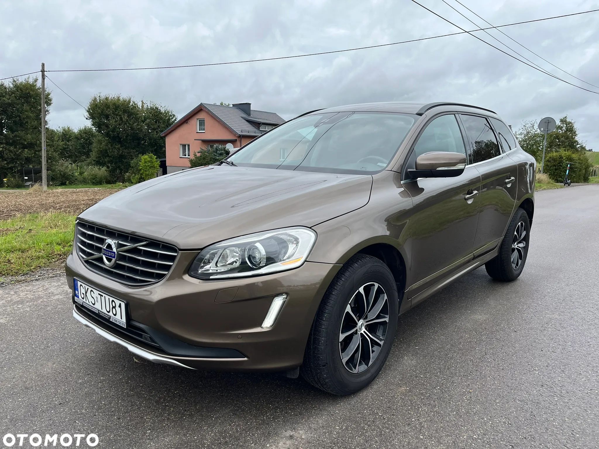 Volvo XC 60 D4 Drive-E Momentum - 1