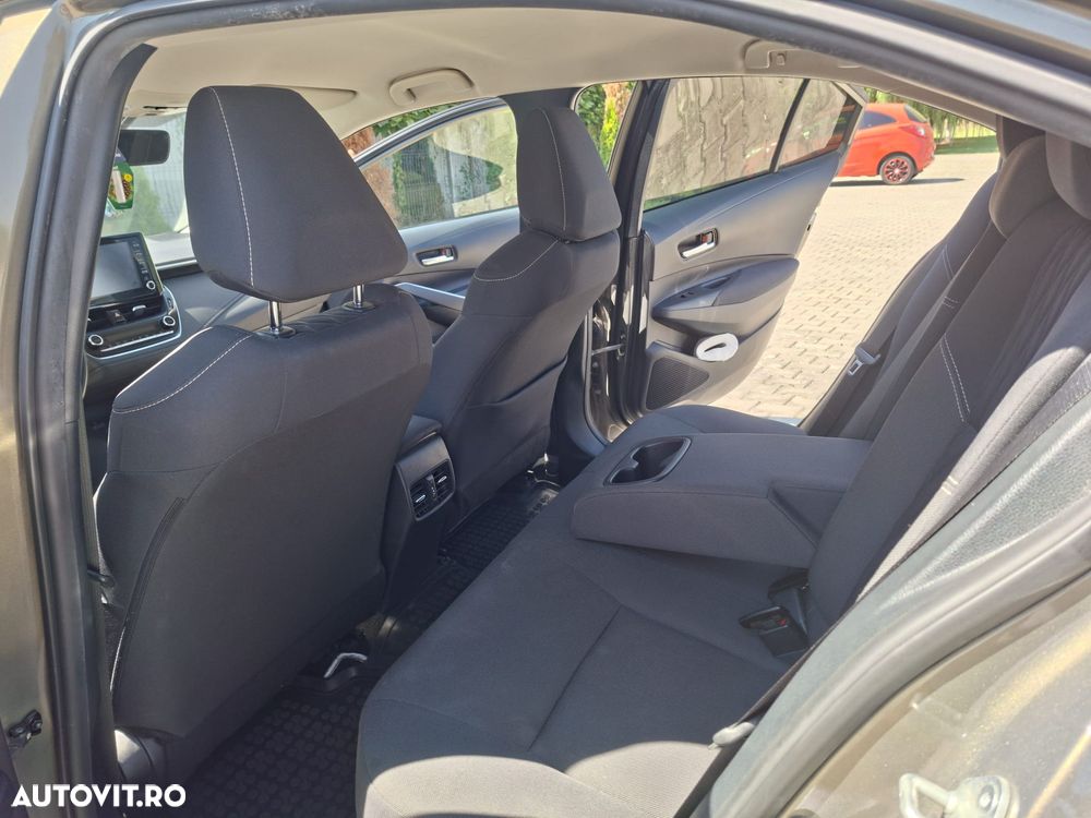 Toyota Corolla - 4