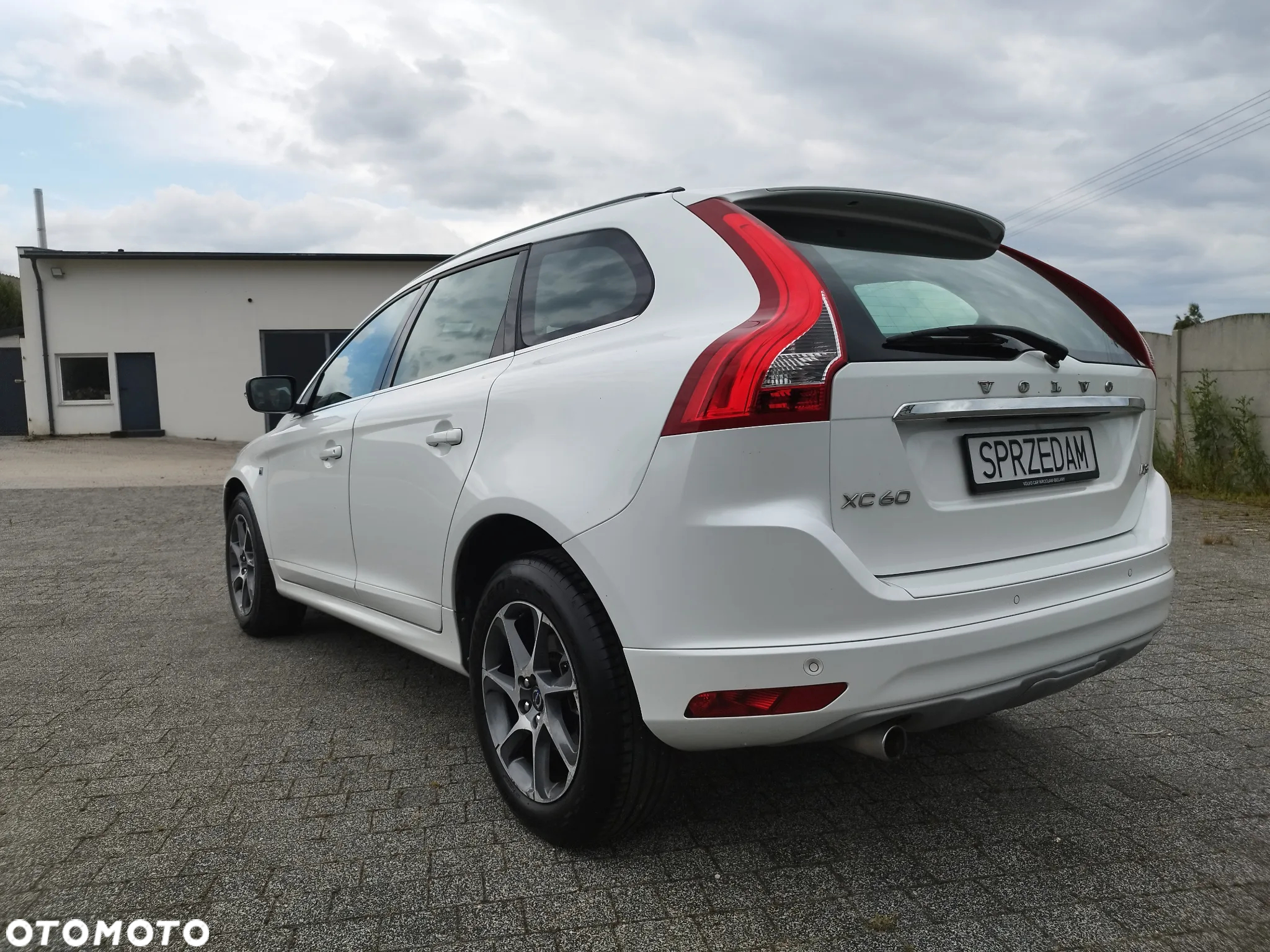 Volvo XC 60 D3 Drive-E Ocean Race - 13