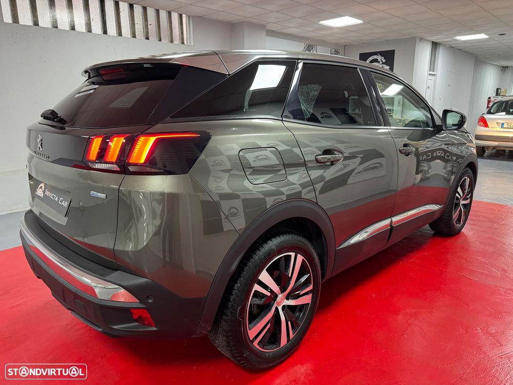 Peugeot 3008 1.2 PureTech Allure EAT6 - 7