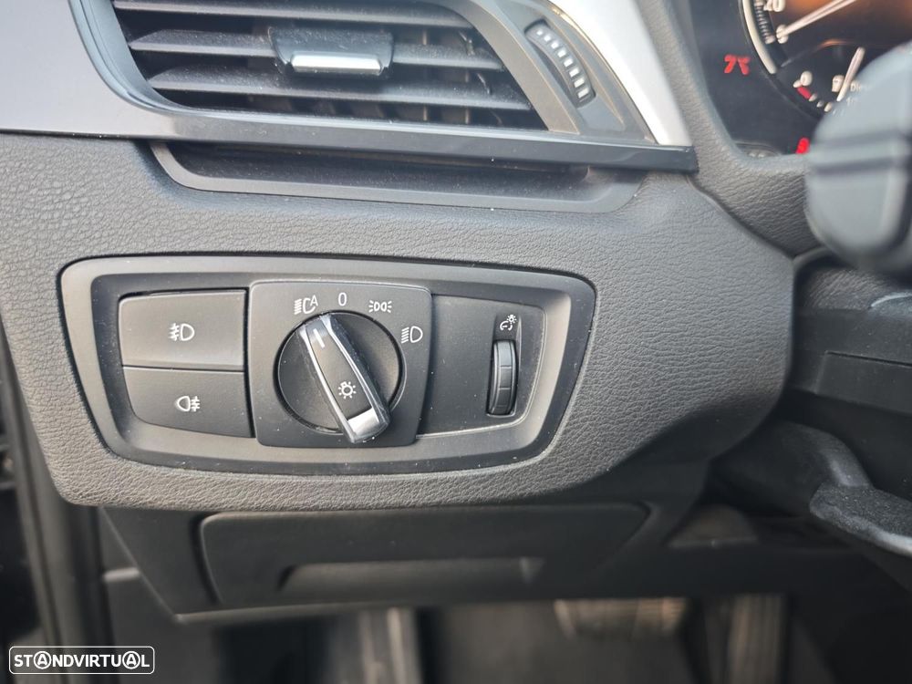 BMW X1 18 d sDrive Auto - 24