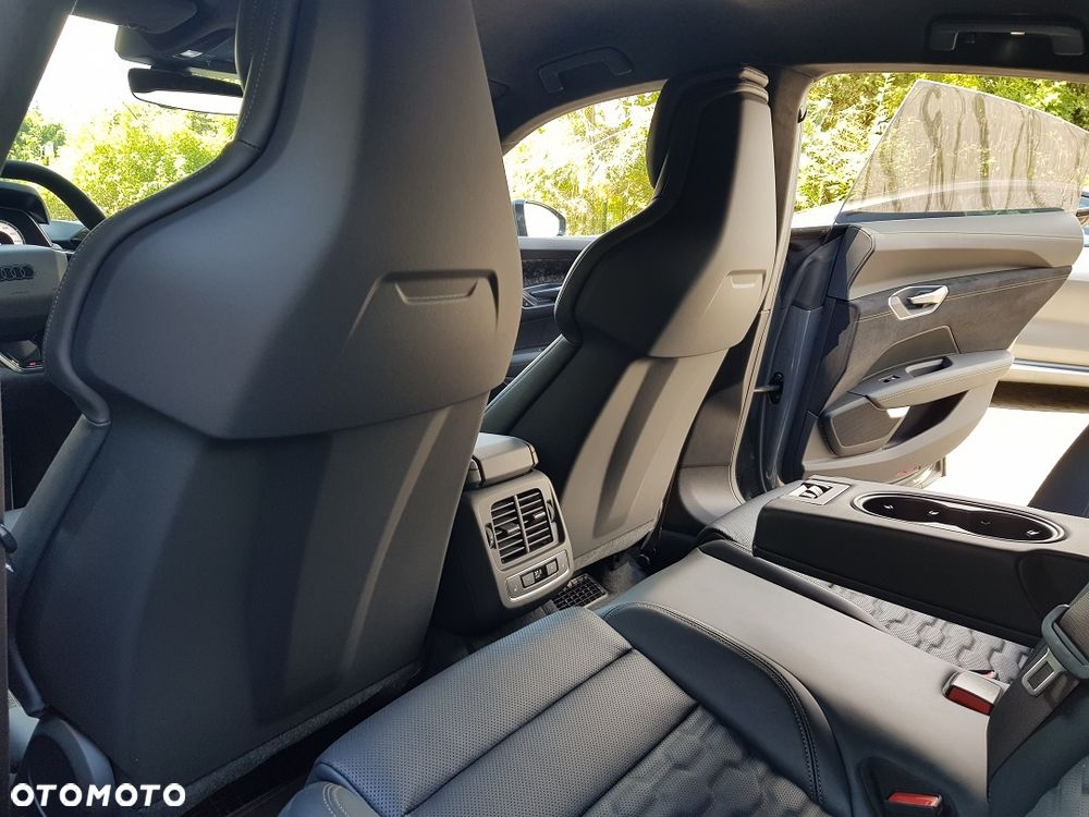 Audi e-tron GT - 14