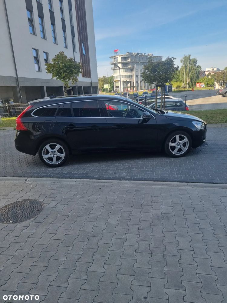 Volvo V60 D2 Summum - 5