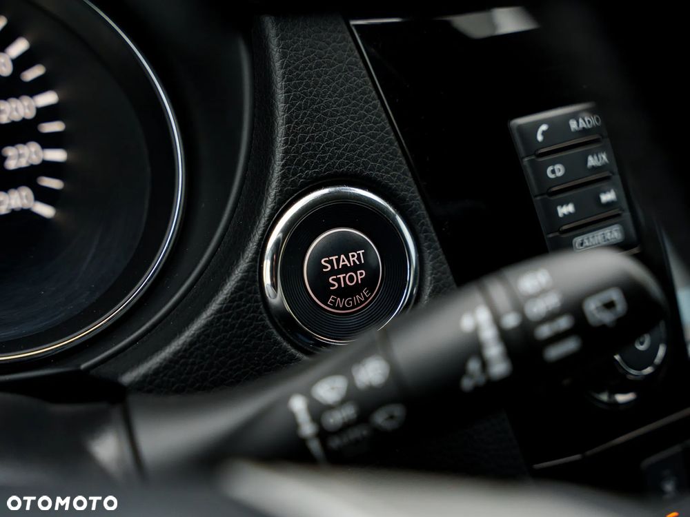 Nissan Qashqai 1.2 DIG-T Tekna Xtronic - 39