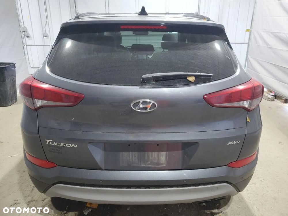 Hyundai Tucson - 8