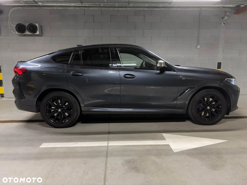 BMW X6 M50i - 15