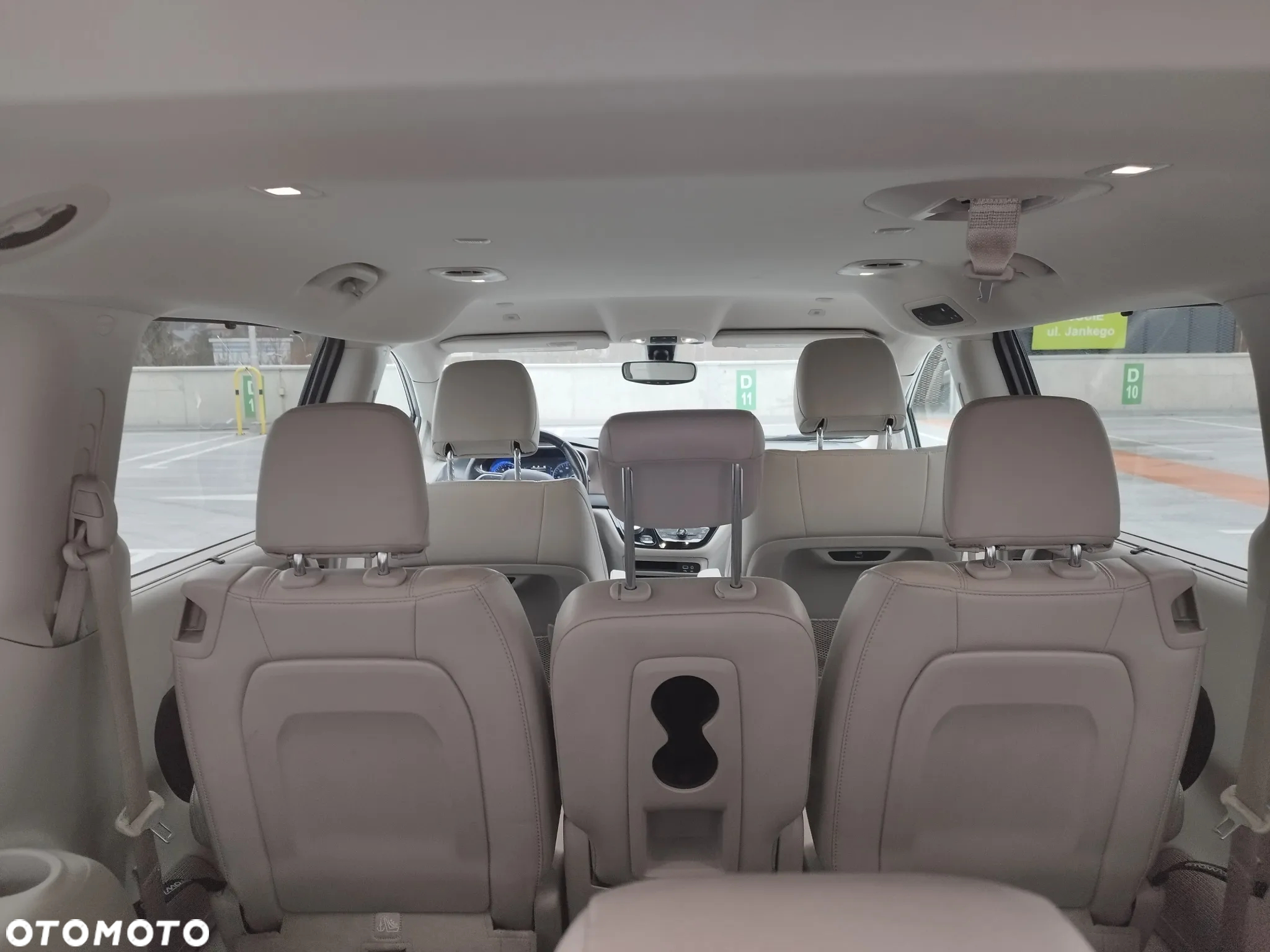 Chrysler Pacifica - 19