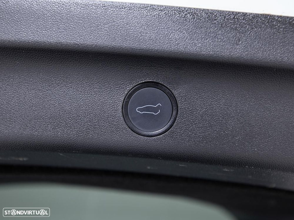 Tesla Model Y RWD - 16