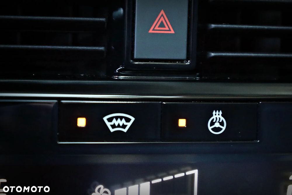 Nissan Qashqai 1.3 DIG-T N-Connecta DCT - 39