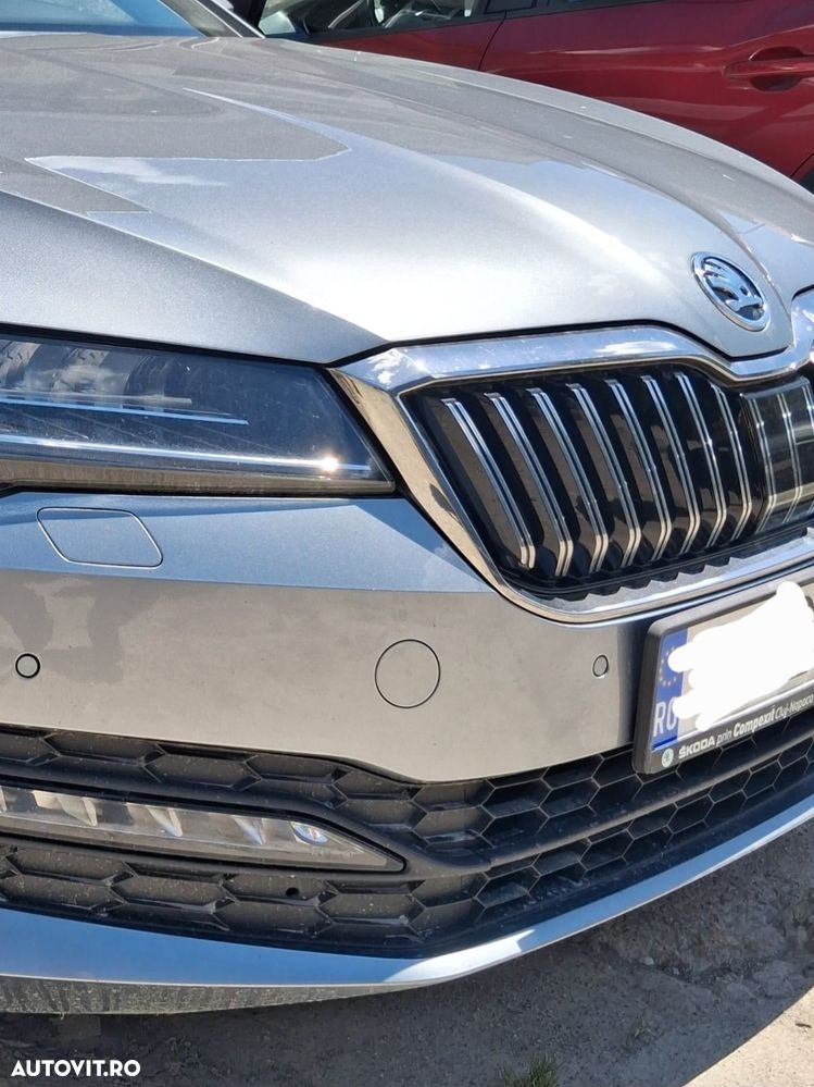Skoda Superb 2.0 TDI DSG Ambition - 2