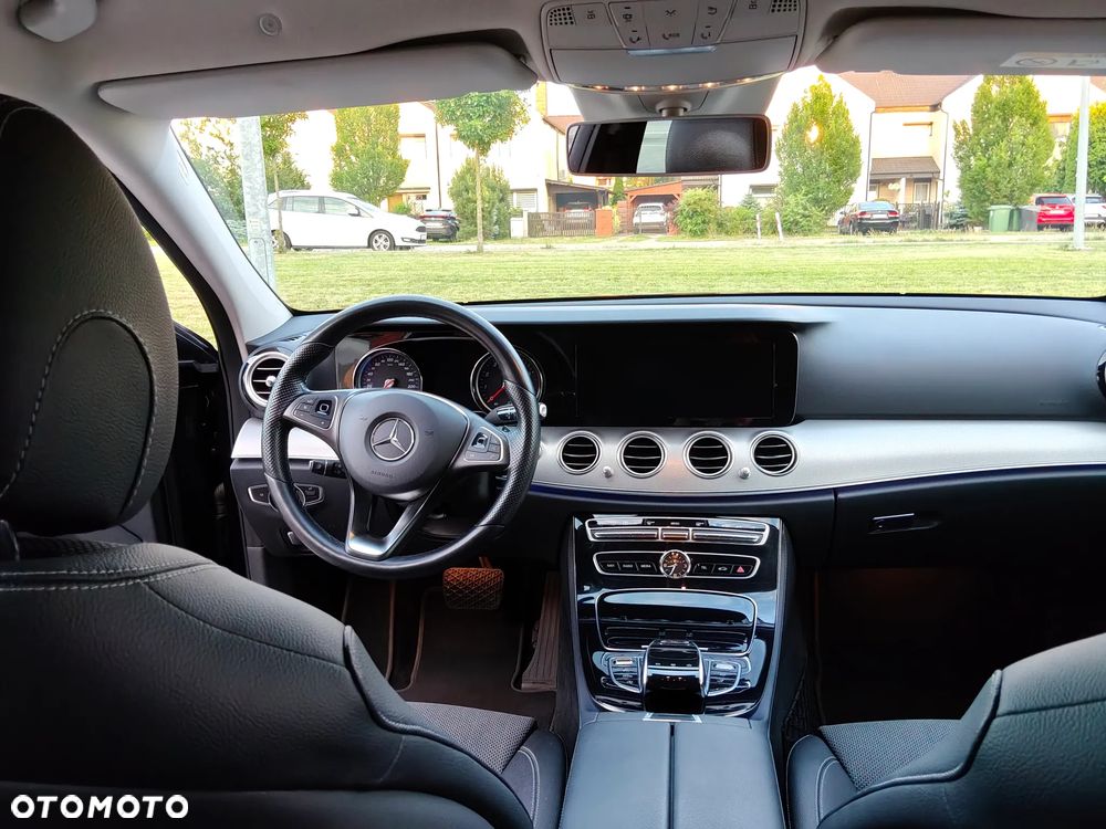 Mercedes-Benz Klasa E 200 9G-TRONIC Avantgarde - 25