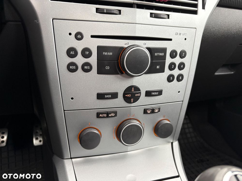 Opel Astra 1.6 Sport - 12