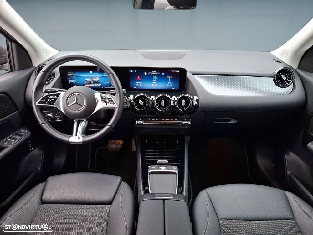 Mercedes-Benz GLA 180 d - 12