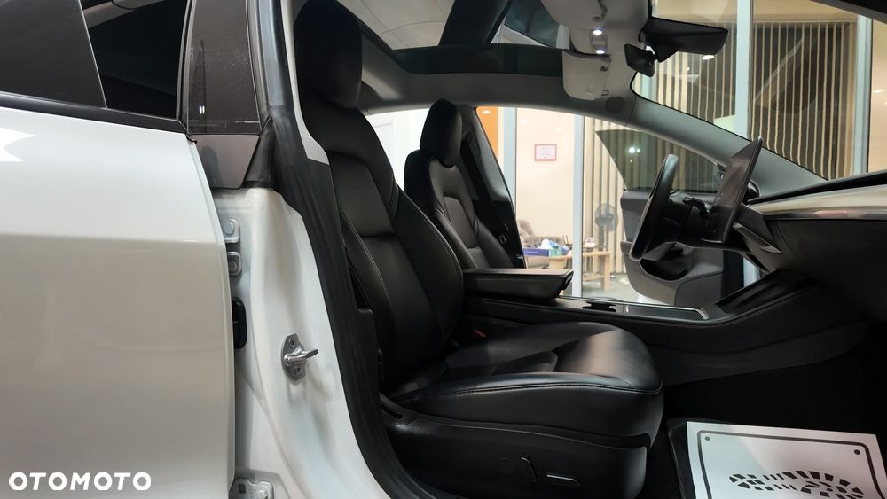 Tesla Model 3 Standard Range Plus - 31