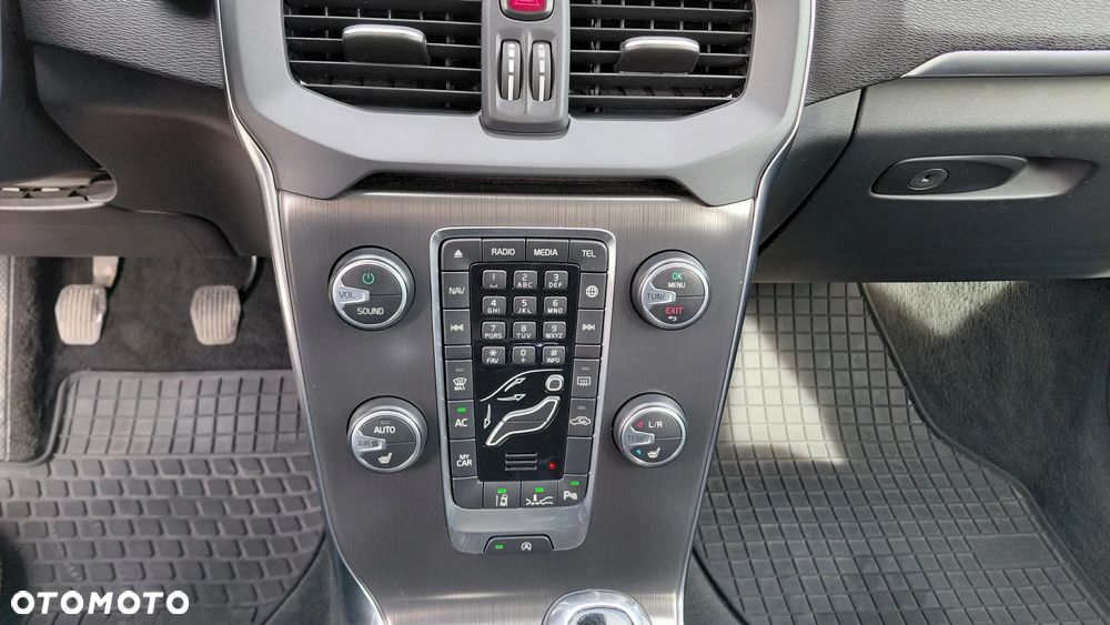 Volvo V40 D2 Momentum - 11