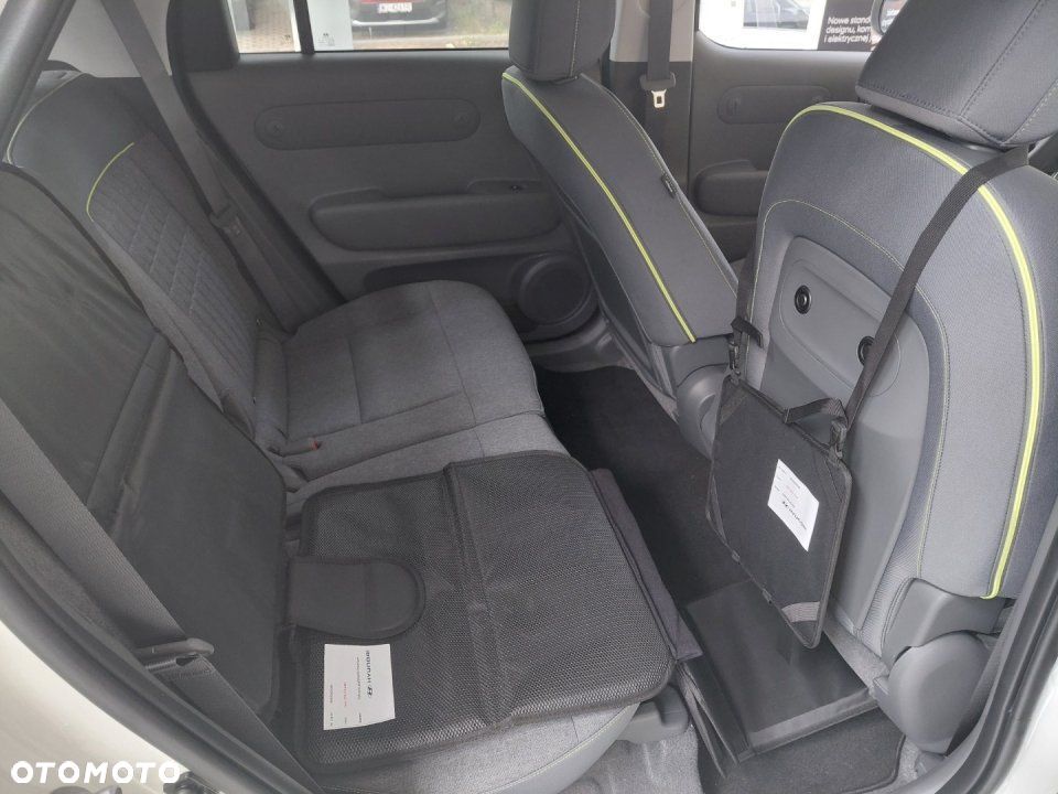Hyundai Inster - 10