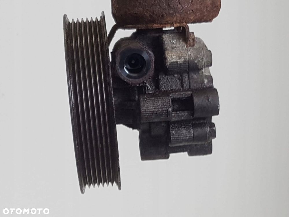 TOYOTA COROLLA VERSO 04- 2.2D POMPA WSPOMAGANIA - 7