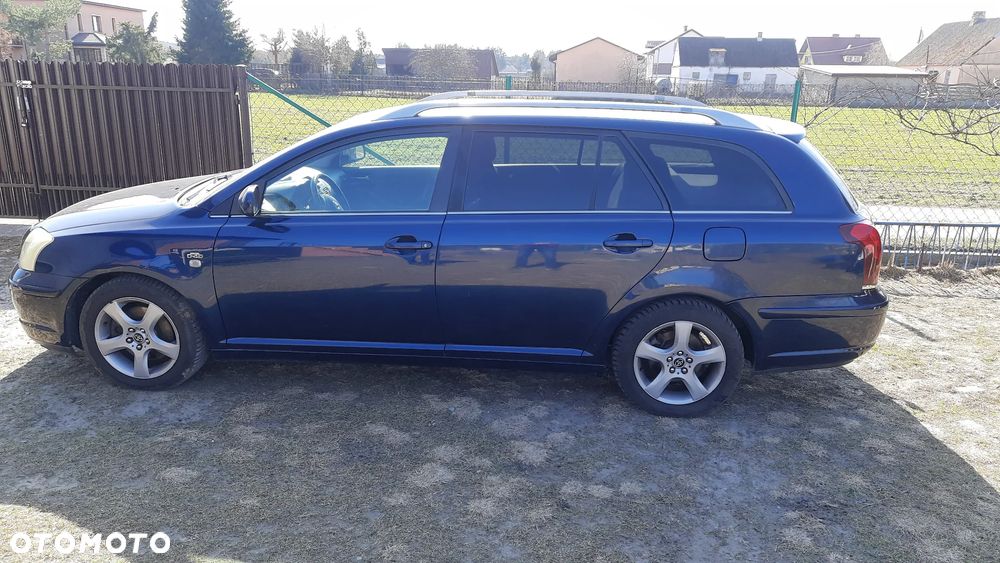Toyota Avensis 2.0 D-4D Combi - 4