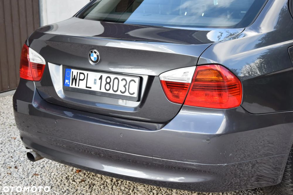 BMW Seria 3 318i - 15