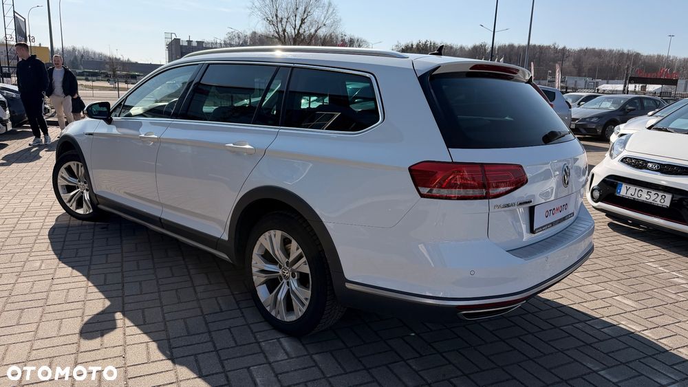 Volkswagen Passat Alltrack 2.0 TDI SCR 4Motion DSG - 16