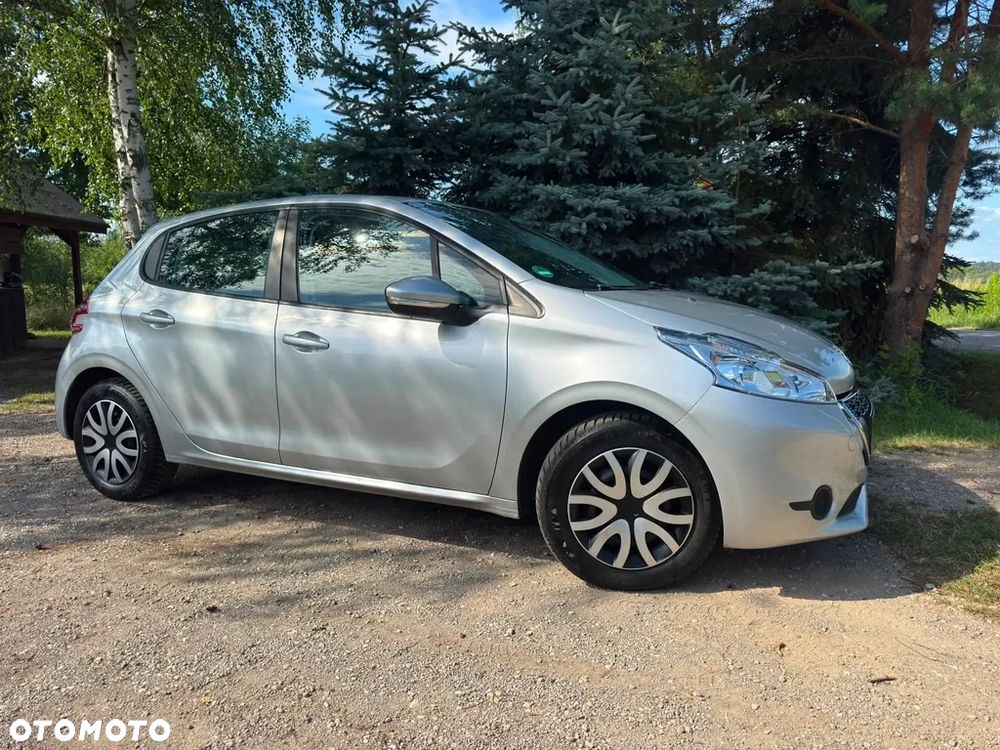 Peugeot 208 - 22