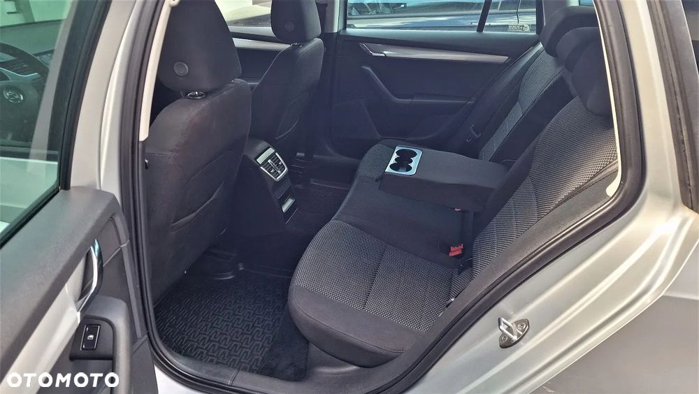 Skoda Octavia 2.0 TDI Ambition - 10