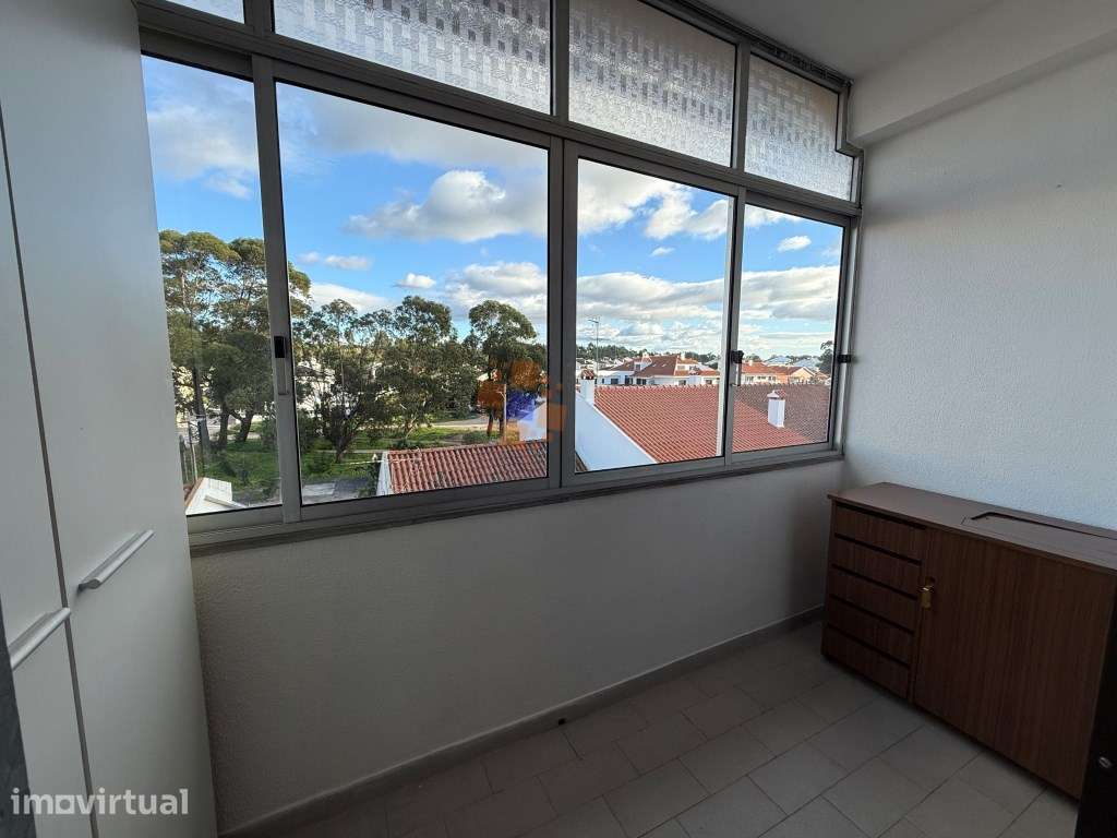 Quarto em moradia na zona de Vale de Milhaços/Corroios - Grande imagem: 3/38