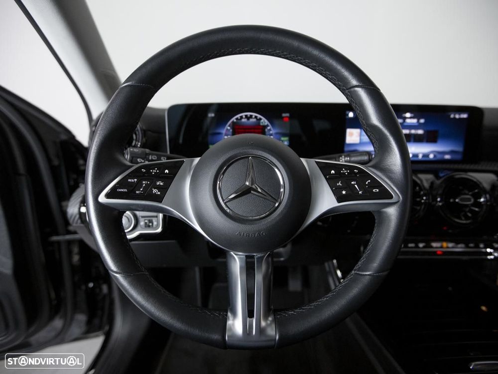 Mercedes-Benz A 250 e - 14