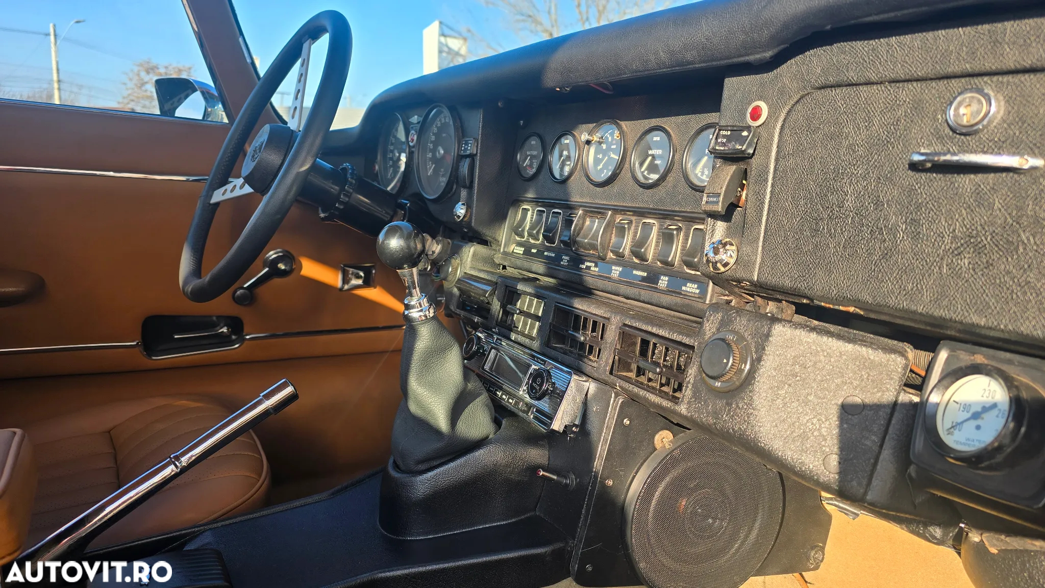 Jaguar E-Type - 19