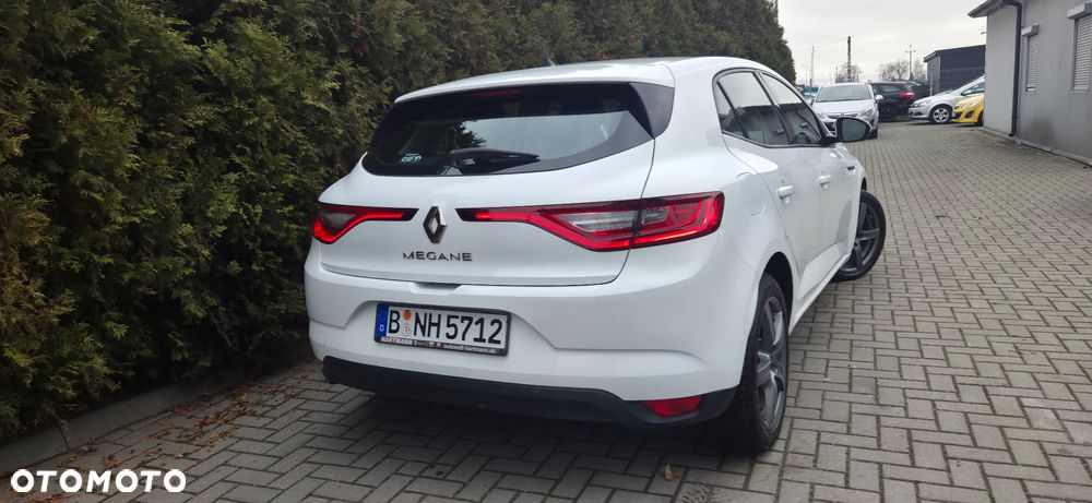 Renault Megane ENERGY TCe 100 LIFE - 9