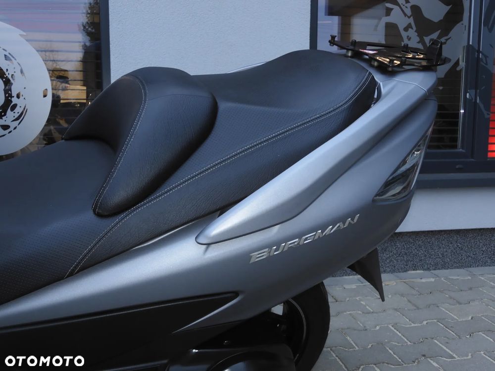 Suzuki Burgman - 22