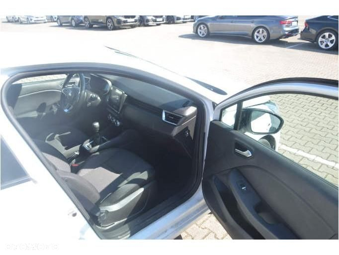 Renault Clio - 23