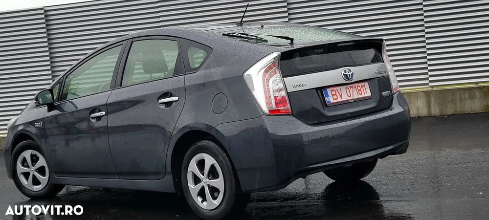 Toyota Prius Plug-in (Hybrid) Comfort - 4