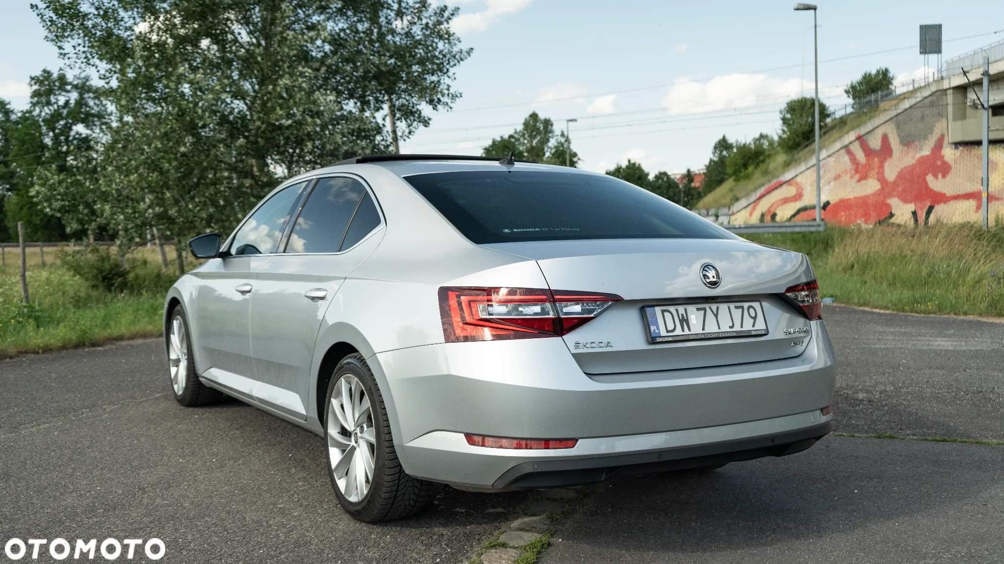 Skoda Superb 2.0 TDI 4x4 L&K DSG - 18