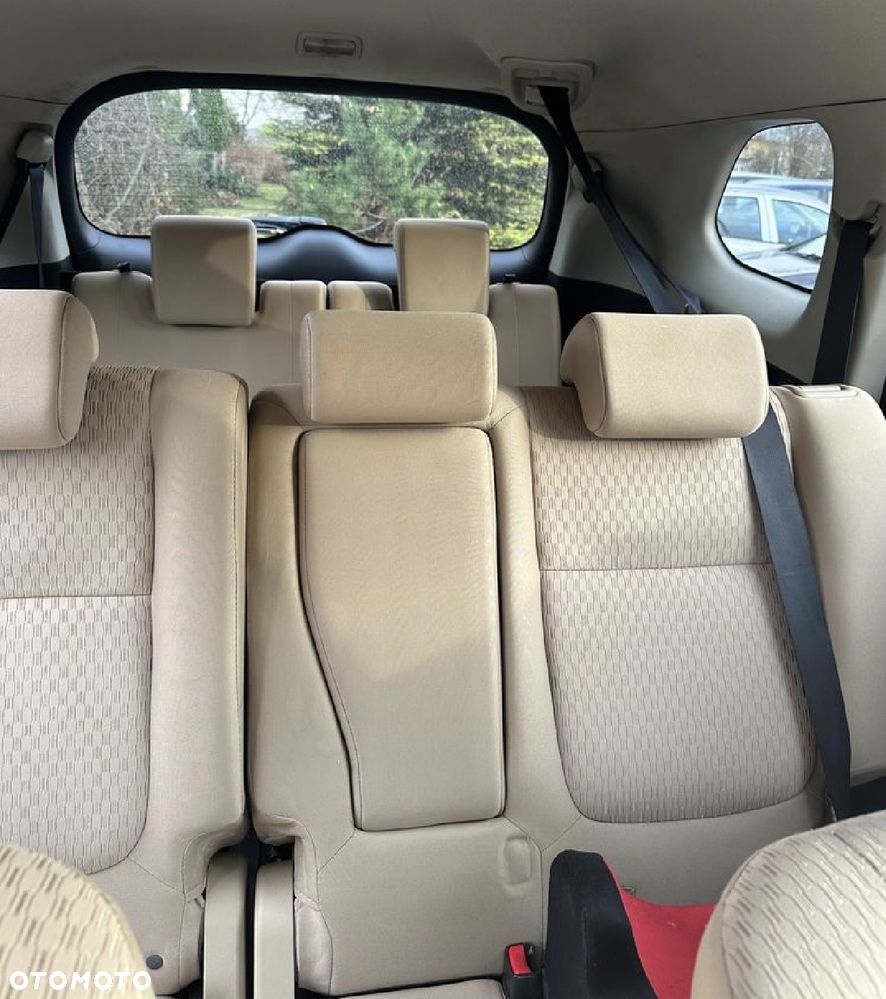 Mitsubishi Outlander 2.0 Intense + CVT - 14
