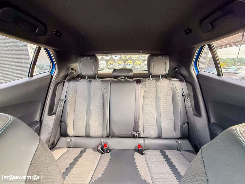 Peugeot 2008 1.2 PureTech Allure Pack - 22