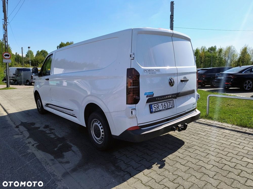 Volkswagen Transporter Furgon silnik: 2,0 l TDI 4MO 150 KM / skrzynia biegów: 8-biegowa automatyczna 4MOTION rozstaw osi: 3500 mm - 3