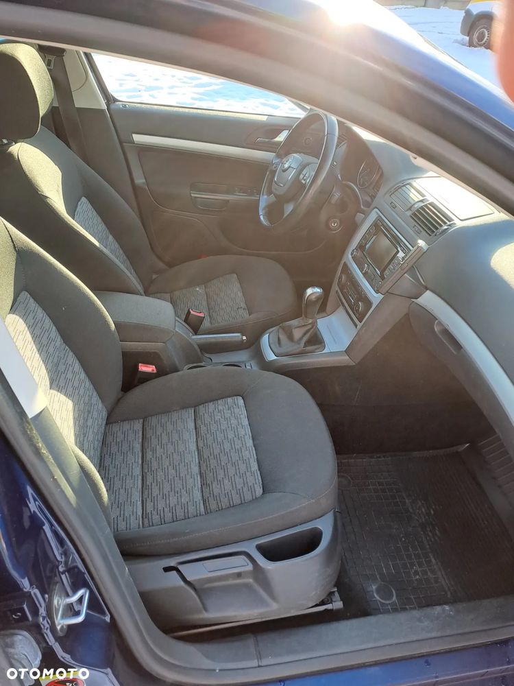 Skoda Octavia 1.6 TDI DPF Ambiente - 11