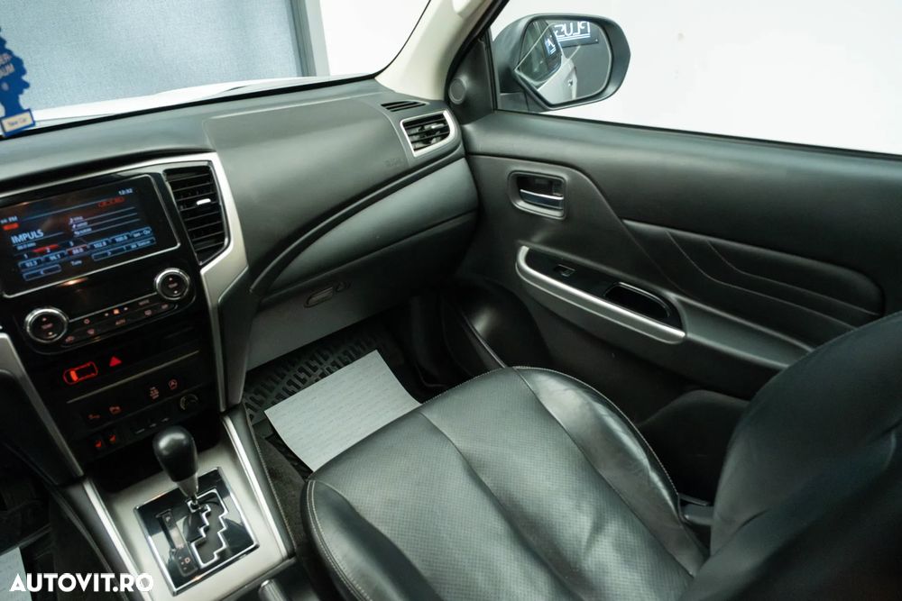 Mitsubishi L200 Double Cab 2.2 DI-D A/T Instyle - 24