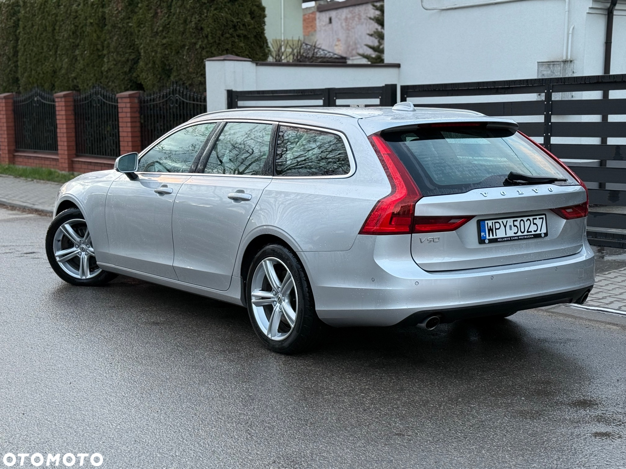 Volvo V90 D5 AWD Momentum - 9