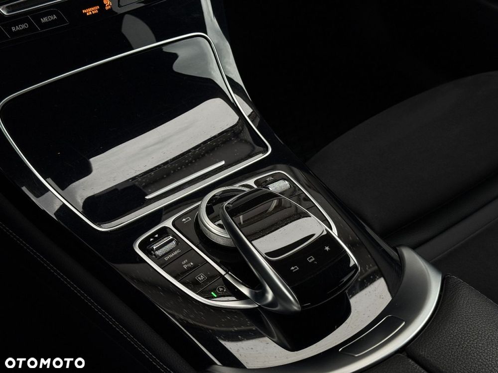 Mercedes-Benz GLC 220 d 4Matic 9G-TRONIC - 22