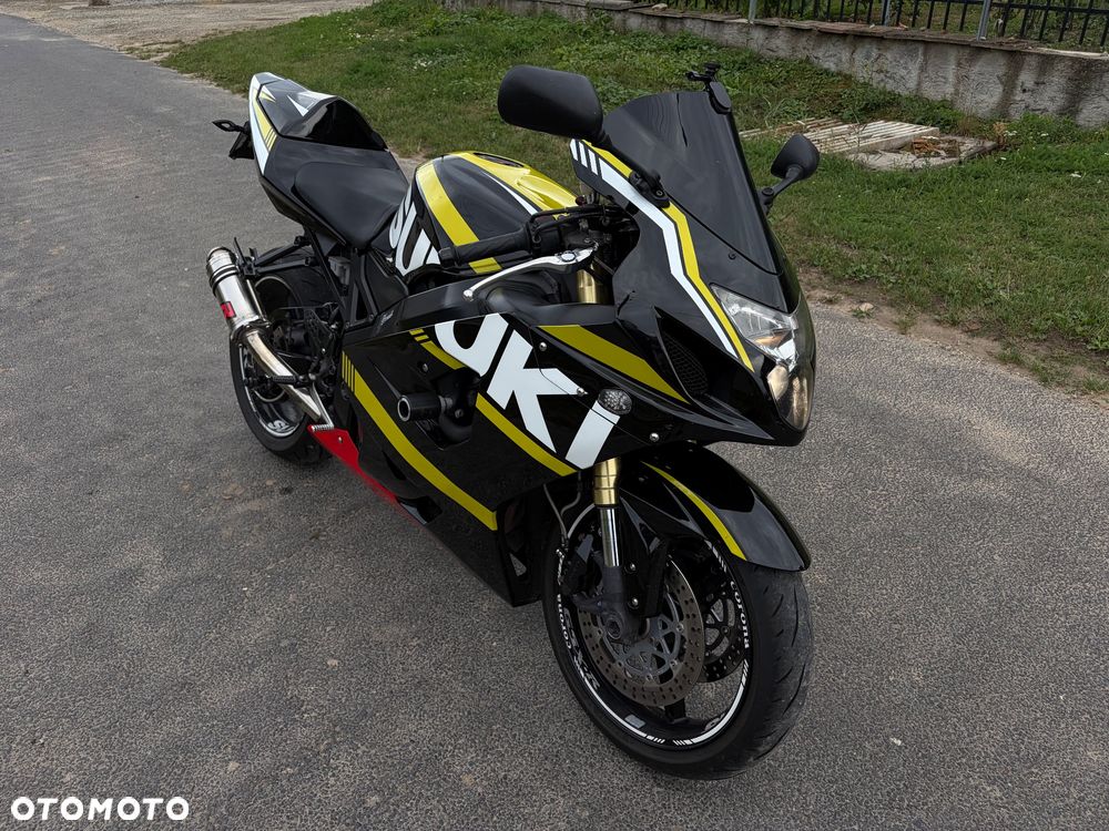 Suzuki GSX-R - 3