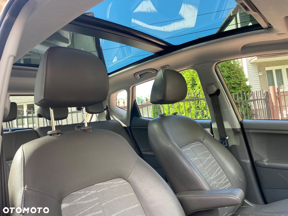 Kia Venga 1.6 CVVT Black Collection - 11