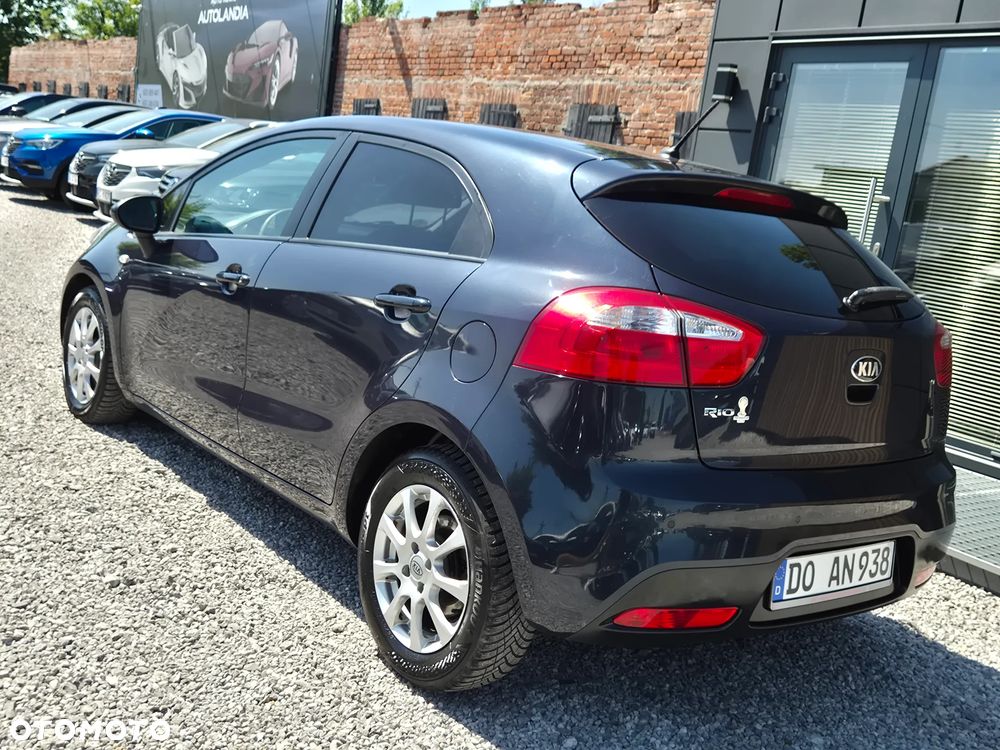 Kia Rio 1.2 Business Line - 8