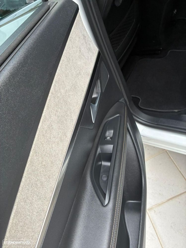 Peugeot 5008 1.5 BlueHDi GT EAT8 - 21