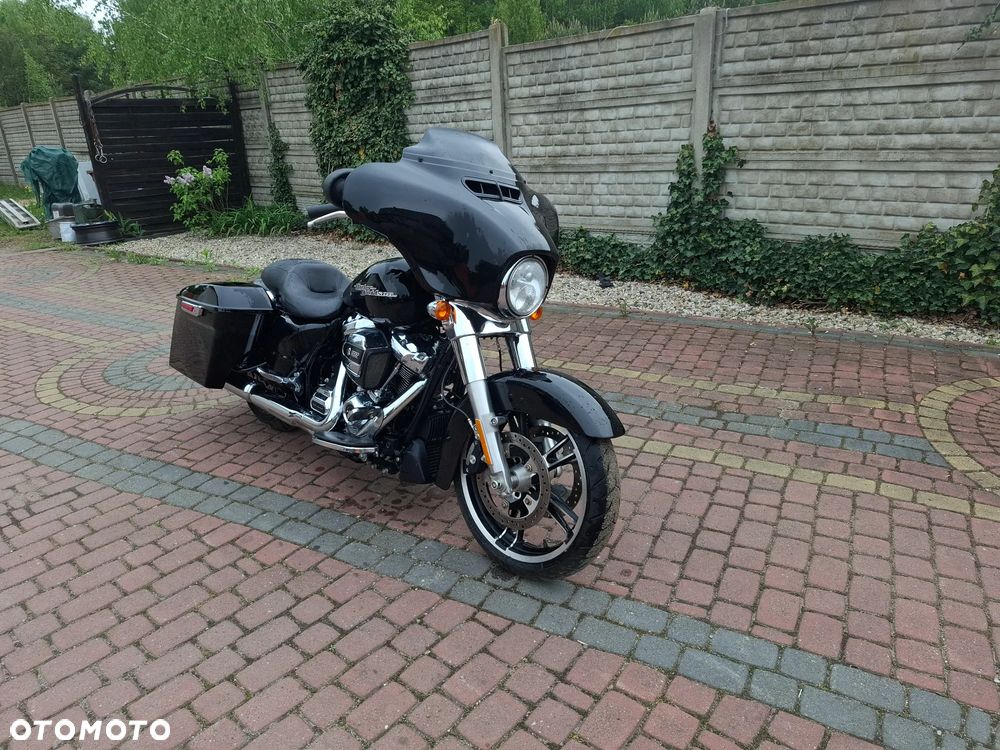 Harley-Davidson Touring Street Glide - 4
