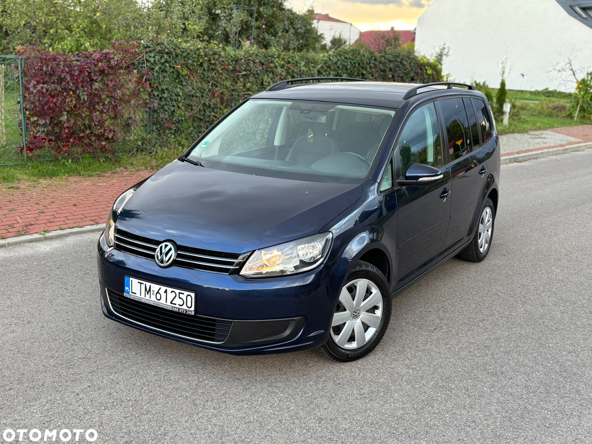 Volkswagen Touran - 4