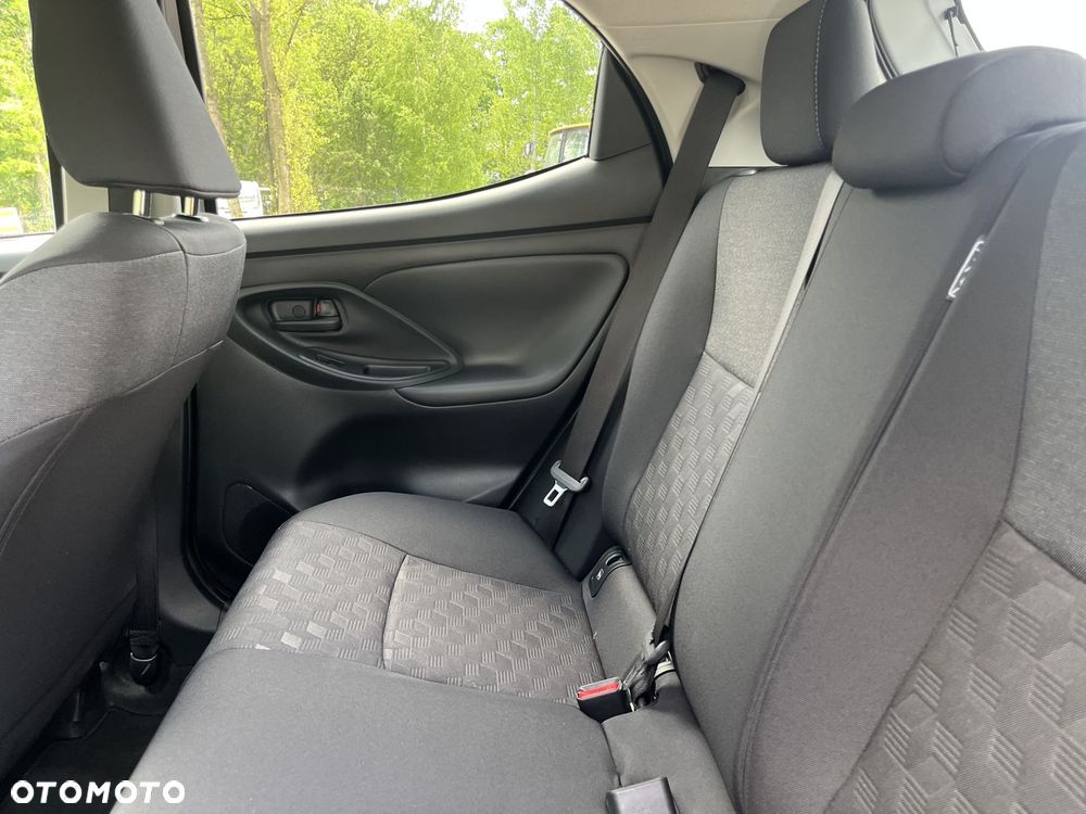 Toyota Yaris Hybrid 1.5 Style - 19